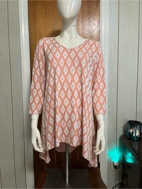 Peach Patterned V-Neck Swing Tunic Top